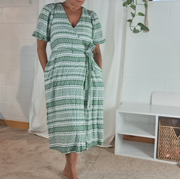Ann Taylor midi wrap puff sleeve peasant dress green floral stripe embroidery 4P - Picture 6 of 17
